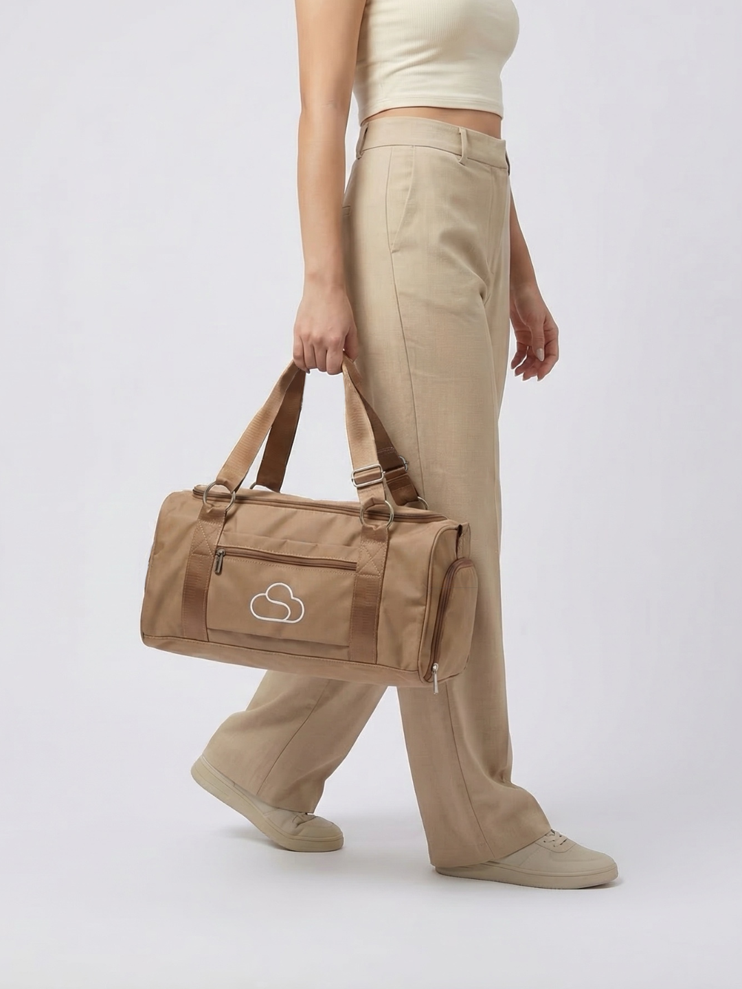 Skylaris Wanderer Duffel in Camel, front view, premium travel duffel bag