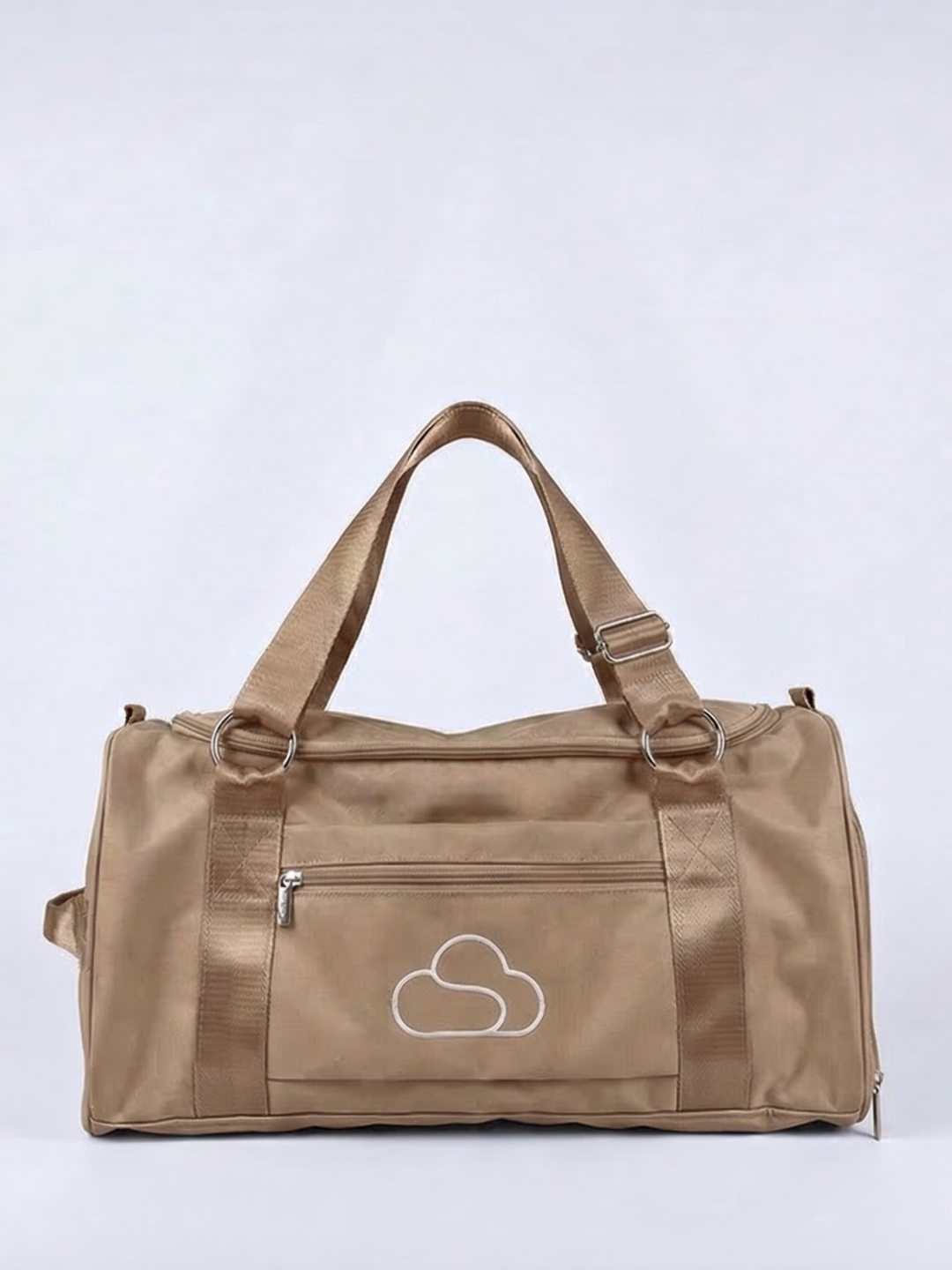 Skylaris Wanderer Duffel in Camel on a light gray background